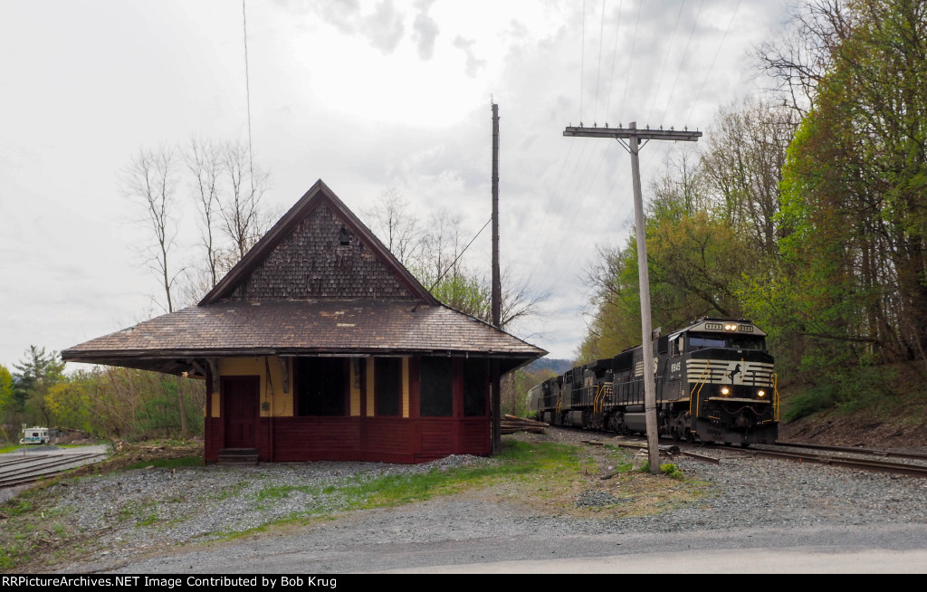 NS 6945 at the head of Pan Am Southern Train symbol 11R 